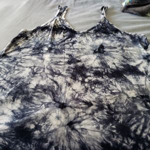 Torrid blue and white tye dye tank
